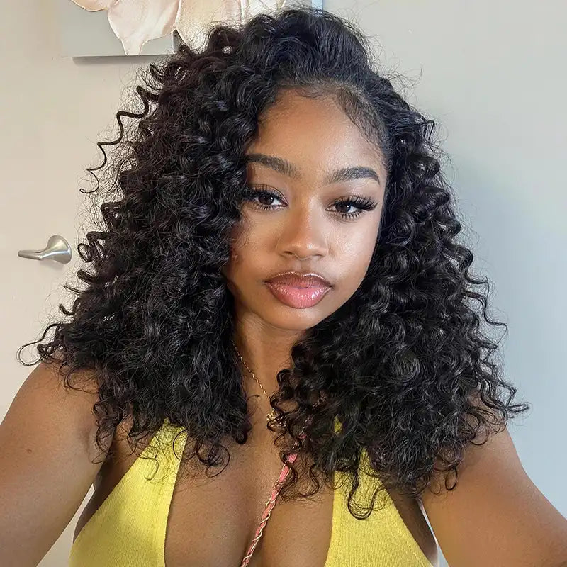 Perruque en dentelle transparente bouclée en spirale brun chocolat 13x4 avec ligne de cheveux naturelle 