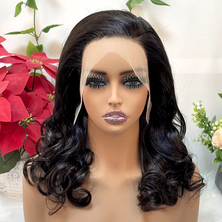 Perruque Lace Front Wig 13x4 en cheveux humains couleur naturelle ondulée 